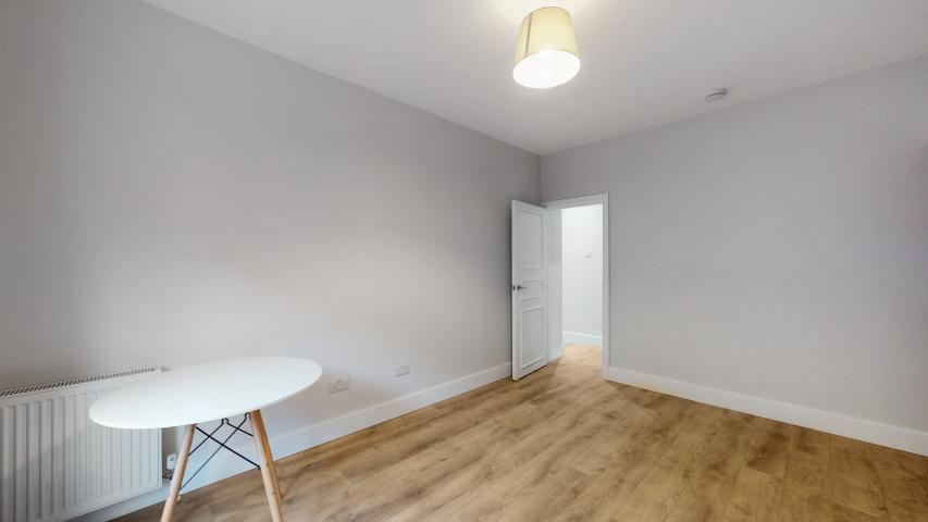 Recently Refurbished Apartment Sutherland Avenue, Maida Vale